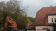 Zaalo bourání Schieszlovy vily v Praze 5 (8. listopadu 2023)
