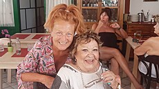 Simona Sta�ová a Ji�ina Bohdalová na dovolené na Kanárských ostrovech na podzim...