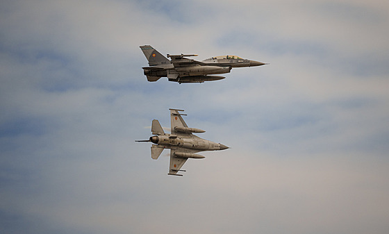 V Rumunsku otev�eli nové st�edisko pro F-16, kde se mají cvi�it i Ukrajinci....