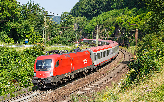 Rakouské železnice zrychlí rozvoj, na koleje dá vláda půl bilionu