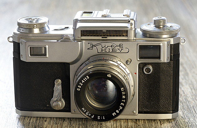 Leica je nám ukradená a patentová práva taky. Jak Sověti uměli kopírovat