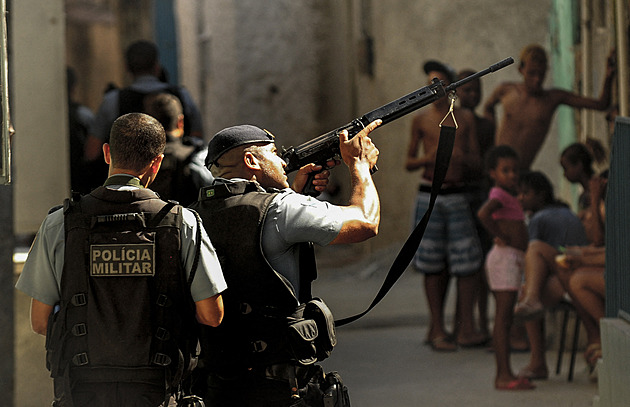 Vraždy a drogy v Riu. Policejní milice ničily gangy, až se staly jedním z nich