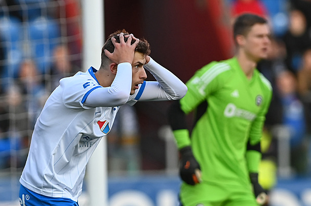 Ostrava - Sparta 0:1, marný domácí tlak. Favorit přežíval, rozhodl gólem Panáka