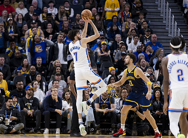 Holmgrenův 36bodový večer. Mládež Oklahomy si vyšlápla na Golden State