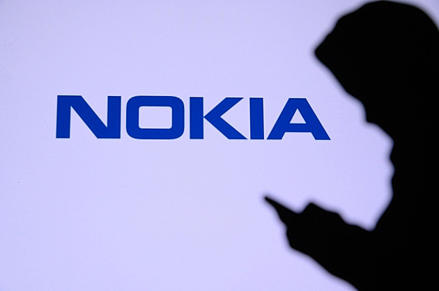 Nokia bývala jasnou hvězdou. Tak proč už přes deset let rozpačitě tápe?