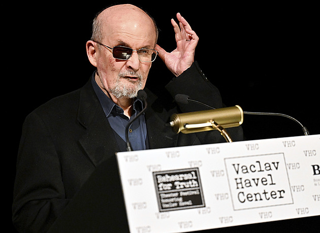 Narušuje klid. Spisovatel Rushdie získal v USA cenu Václava Havla