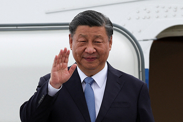 Spolupracujte a nevměšujte se, řekl Si po setkání s šéfy EU v Pekingu