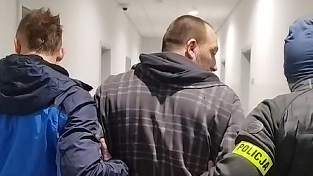 Armáda spásy začíná vánoční sbírku, Poláci mají do Česka vydat Černíka