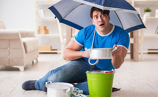 Sousedé nás už několikrát vytopili. Problém neřeší a jen krčí rameny