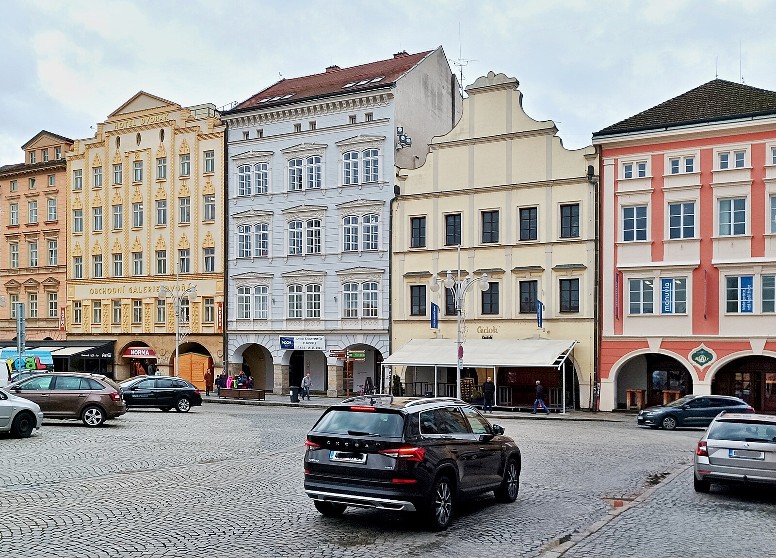 Volby 2026: Kdo kandiduje v Českých Budějovicích? Přehled kandidátů a lídrů