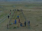 ei zachraují mongolskou vesnici ped písenou dunou