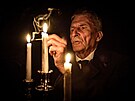 V inscenaci Ohe� a popel se p�edstav� herci Martin Huba (na sn�mku), Ji��...