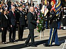 Joe Biden pi uctní válených veterán na Arlingtonském národním hbitov (11....