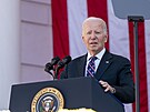 Joe Biden pi projevu ke Dni veterán na Arlingtonském národním hbitov (11....
