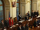 Poslanci uctili Schwarzenbergovu památku minutou ticha. (14. listopadu 2023)