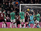 Dominic Solanke (9) stílí u druhý gól Bournemouthu a jistí vítzství nad...