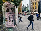 Na konci pr�zdnin 2023 se na t�ech star�ch telefonn�ch budk�ch v centru Brna...