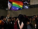 Smrt prvního nebinárního soudce Jesúse Ociely Baeny zasáhla mexickou LGBTQ+...