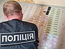 Snmky ze zadren pachatel na Ukrajin a shromaovn dkaz.