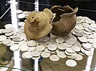Muzeum v ���anech vystav� 600 let star� st��brn� mince (11. listopadu)