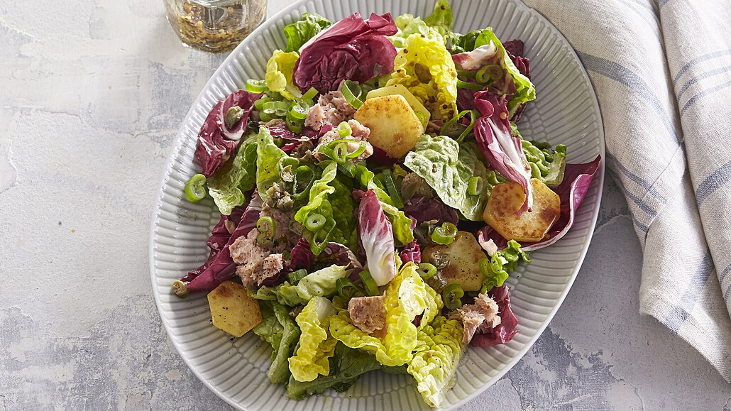 Bramborový salát s tuákem