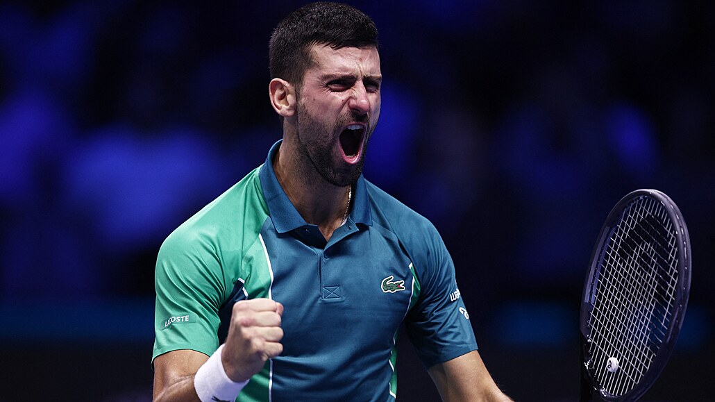 Novak Djokovi� se raduje z vít�zství ve finále ATP Finals 2023.