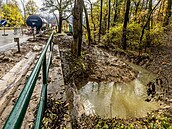 U Běstvin u Dobrušky pokračuje odstraňování ekologické havárie. (15. listopadu...