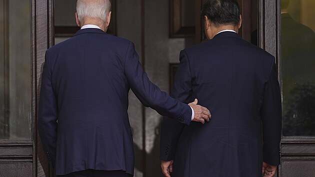 Americk prezident Joe Biden pi setkn s nskm prezidentem Si in-pchingem ve Woodside v Kalifornii (15. listopadu 2023)