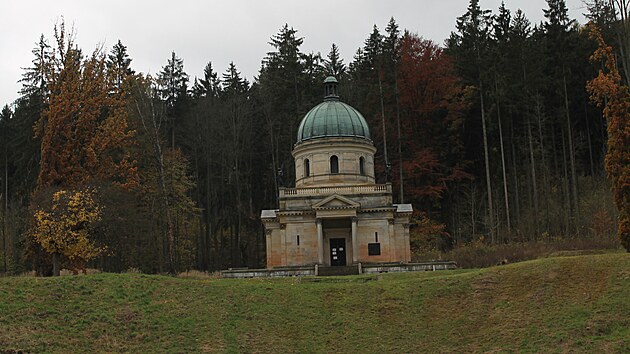 Mauzoleum rodin Klein v Sobotn. Opravy monumentln stavby budou pokraovat jet nkolik let.
