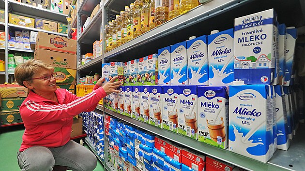 Sklad Potravinov banky Karlovarskho kraje v Sokolov se po solidrn sbrce opt zaplnil.