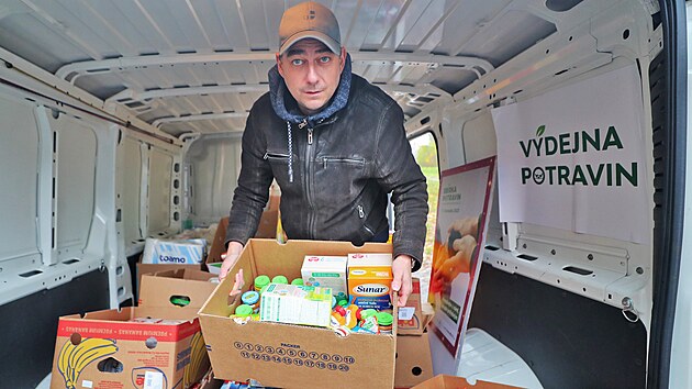 Sklad Potravinov banky Karlovarskho kraje v Sokolov se po solidrn sbrce opt zaplnil.