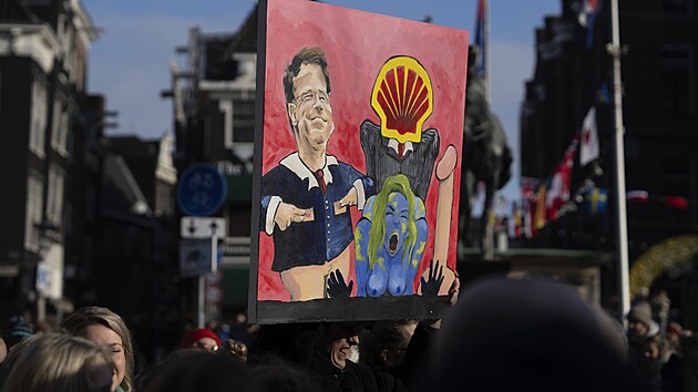 Nizozemským Amsterodamem pochodovaly desítky tisíc lidí, kteří žádali od vlády důraznější řešení klimatické změny. (12. listopadu 2023)