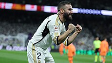 Dani Carvajal slav� prvn� g�l Realu Madrid v utk�n� s Valenci�