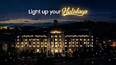 Samsung natoil vánoní reklamu v Budapeti, propaoval do ní i kus Prahy