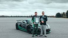 Chorvat Goran Drndak za volantem elektrického hypersportu Rimac Nevera dokázal...