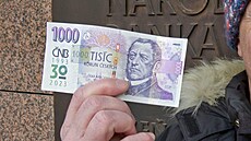 Na�li jste bankovku? Pokud nenajdete majitele, asi byste ji m�li zdanit? Jde...