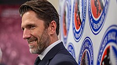 Henrik Lundqvist v rozhovoru s medii ped  uvedením do Hokejové sín slávy v...