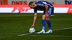 Filip Novák v dresu Olomouce v zápase se Slavií.