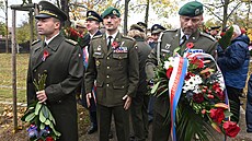 Pietní akt p�i p�íle�itosti Dne vále�ných veterán� na Vojenském h�bitov�...