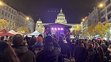 Krátce po páté hodin zaznla i na Václavském námstí píse Modlitba pro Martu....