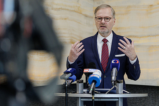 Celodenní výstražná stávka základních, středních i mateřských škol v České...