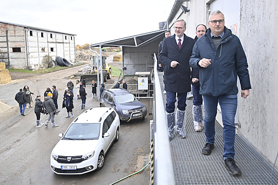 P�edseda vlády �R Petr Fiala a ministr zem�d�lství Marek Výborný se setkali se...