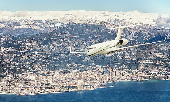 Soukromé letadlo nad Monte Carlem (8. ervence 2022)