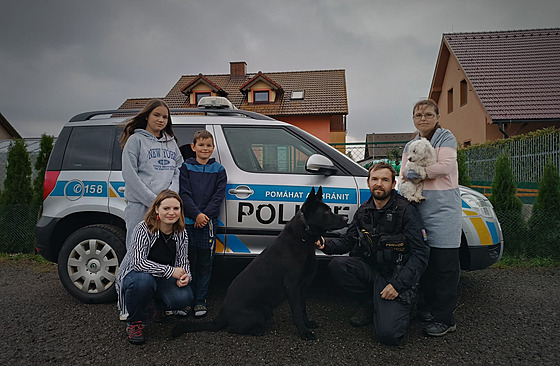 Vedle psa má Luká� Zíta doma man�elku, která je v invalidním d�chodu, a t�i...