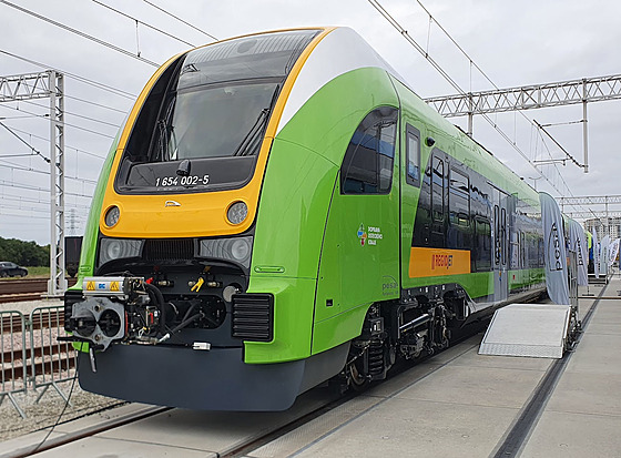 Nové vozy nízkopodlaního vlaku RegioJet (15. kvtna 2024)