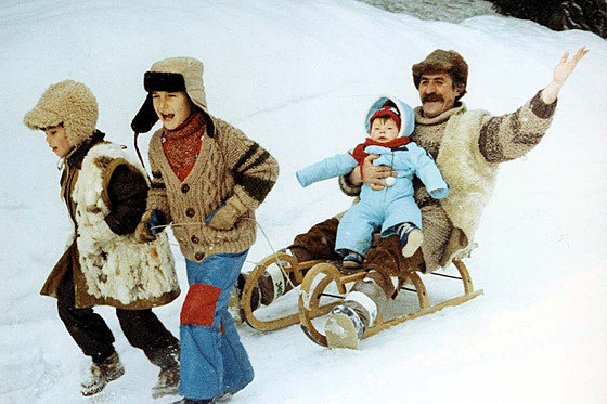 Marta Buchtíková, Marek Dvo�ák, Luká� Pelánek a Július Satinský ve filmu S...