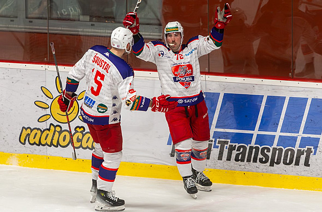 Vedoucí Poruba porazila v první hokejové lize Přerov, Zlín prohrál na Slavii