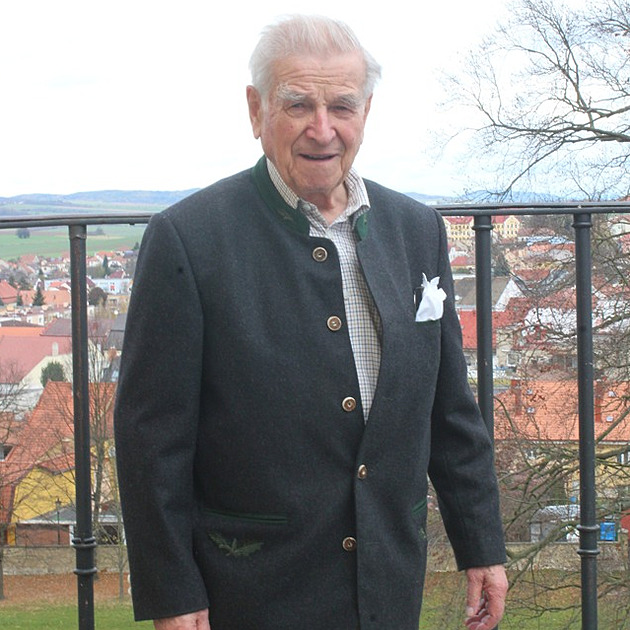 Ve věku 94 let zemřel Hugo Mensdorff-Pouilly, hrabě z boskovického zámku