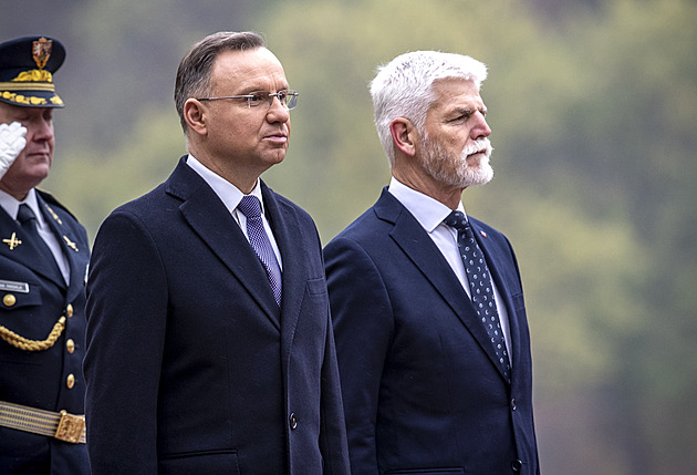 Prezident Pavel na hradě přijme loučící se polskou hlavu státu Dudu