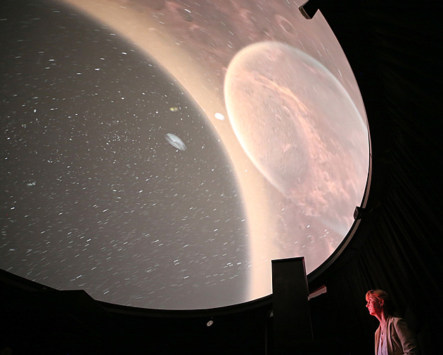 Planetárium ukáže průlet prstenci Saturnu nebo záběry z přistání na Marsu